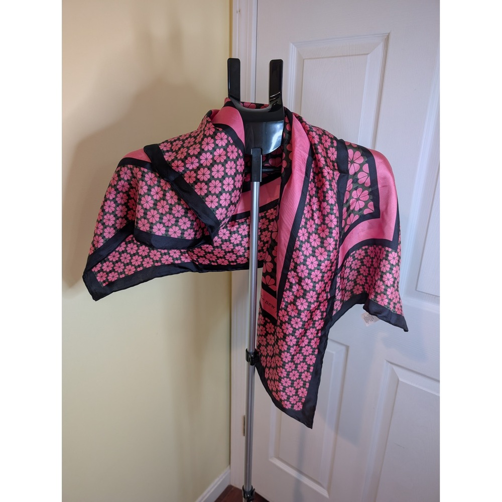 Kate Spade Scarf Women OS Pink Black Silk Spade Flower Monogram Square